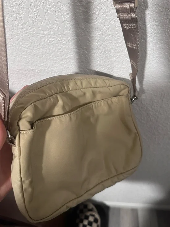 Lululemon Cross Body - Picture 5 of 5